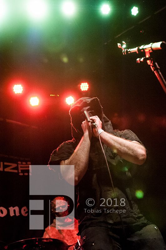 Dunkle Zeiten live im Backstage Club 24-2-18