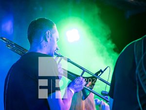 Eine Containerband _2