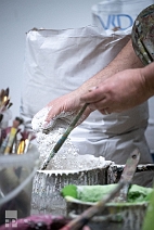 Simon James in seinem Atelier | Wiedefabrik München | 17-3-25 Simon James in seinem Atelier | Wiedefabrik München | 17-3-25