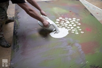 Simon James in seinem Atelier | Wiedefabrik München | 17-3-25 Simon James in seinem Atelier | Wiedefabrik München | 17-3-25